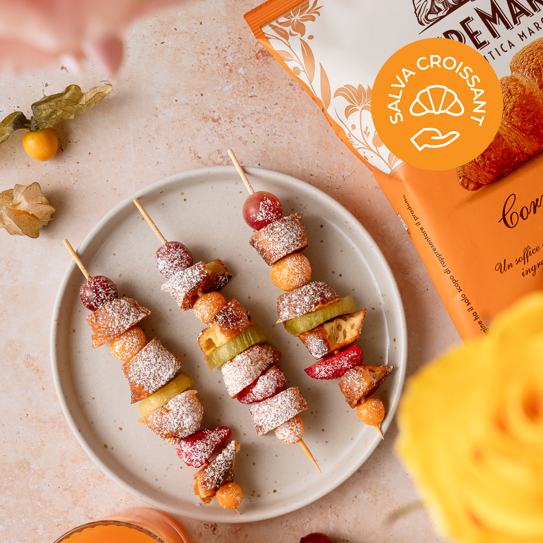 SPIEDINI DI CORNETTO FRENCH TOAST CON FRUTTA